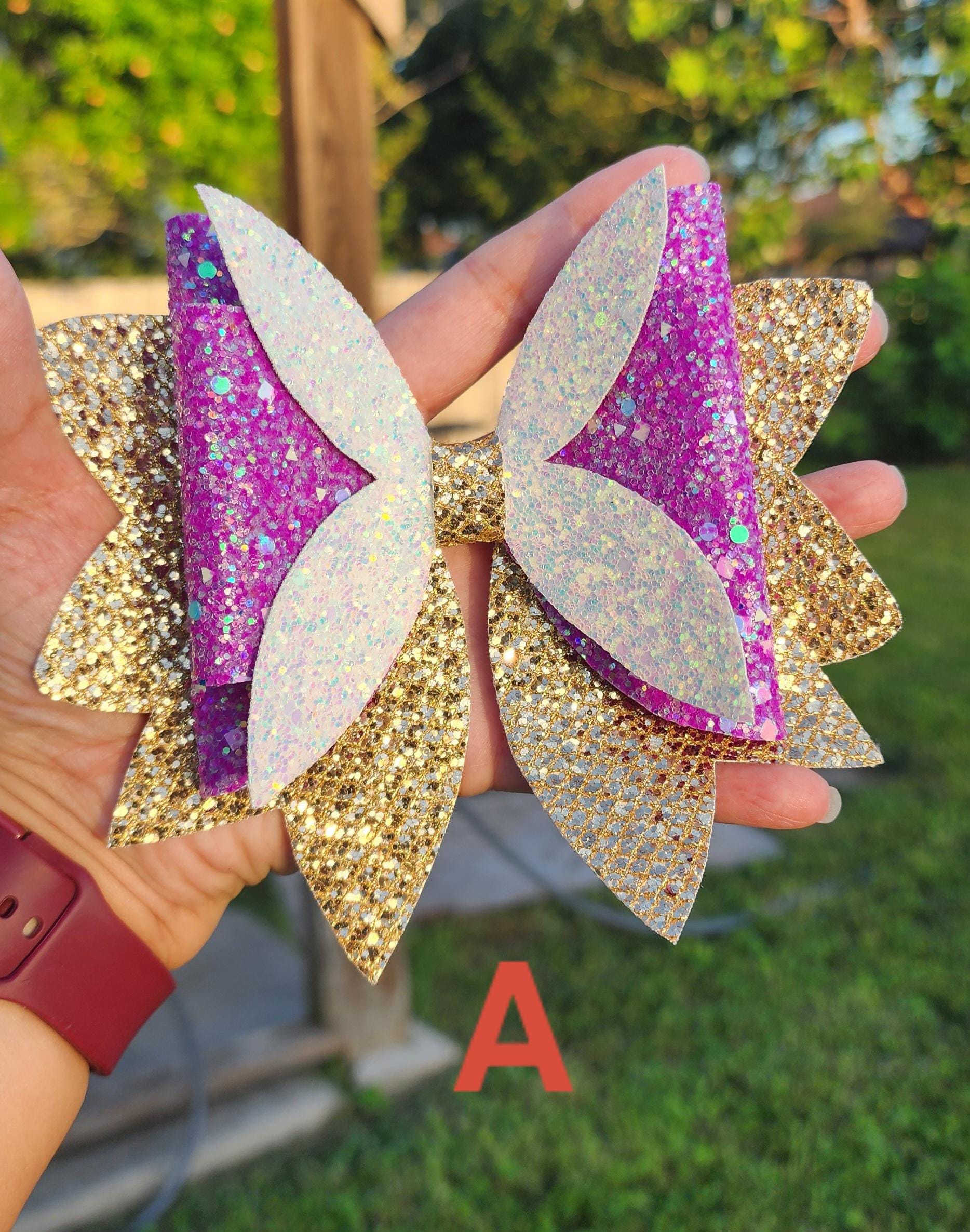 Glitter hair bow.