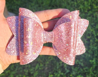 Pink glitter 6&quot; hair bow.