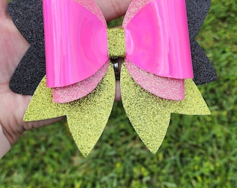 Character theme hair bow.