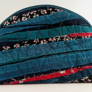 Borsa dei trucchi. Borsa da toilette dal design originale. Mini regalo per lei