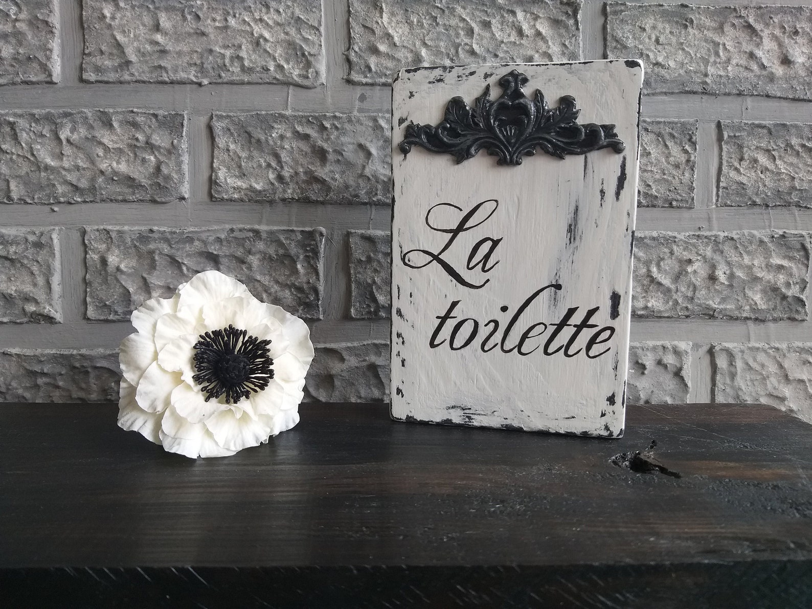 Letrero de La Toilette placa blanca de polvo negro | Etsy