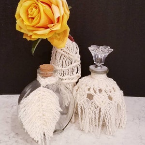 Macrame bottle, set of three macrame, small decorative jar, small glass bottle, small glass vase, simple glass vase, glass jar, beach decor