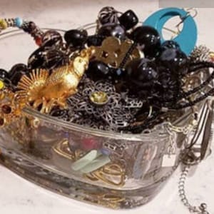 Mystery jewelry jar, jewelry grab bag, jewelry lot lbs, wearable jewelry lot, mystery jewelry lot, treasure hunter, huge jewelry lot.