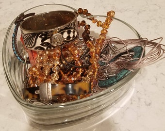 Mystery jewelry jar, jewelry grab bag, jewelry lot lbs, wearable jewelry lot, mystery jewelry lot, second hand jewelry, huge jewelry lot.