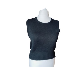 Black 70s tank top . Wool blend vintage sweater vest with round neck. Perfect for Autumn layering. Approx UK size 10-16