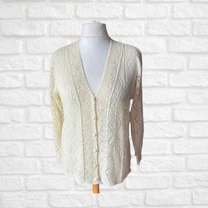 Vintage Crochet Cardigan | Pale Cream | Long Sleeved | V Neck | Daisy Design | Lightweight Summer Knit. Approx U.K. size 14-18