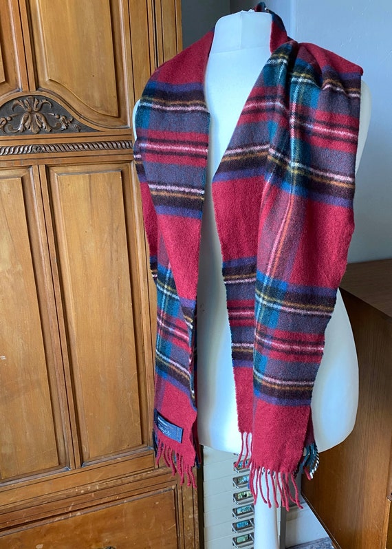 Vintage wool scarf.  Red, green, yellow and white… - image 5