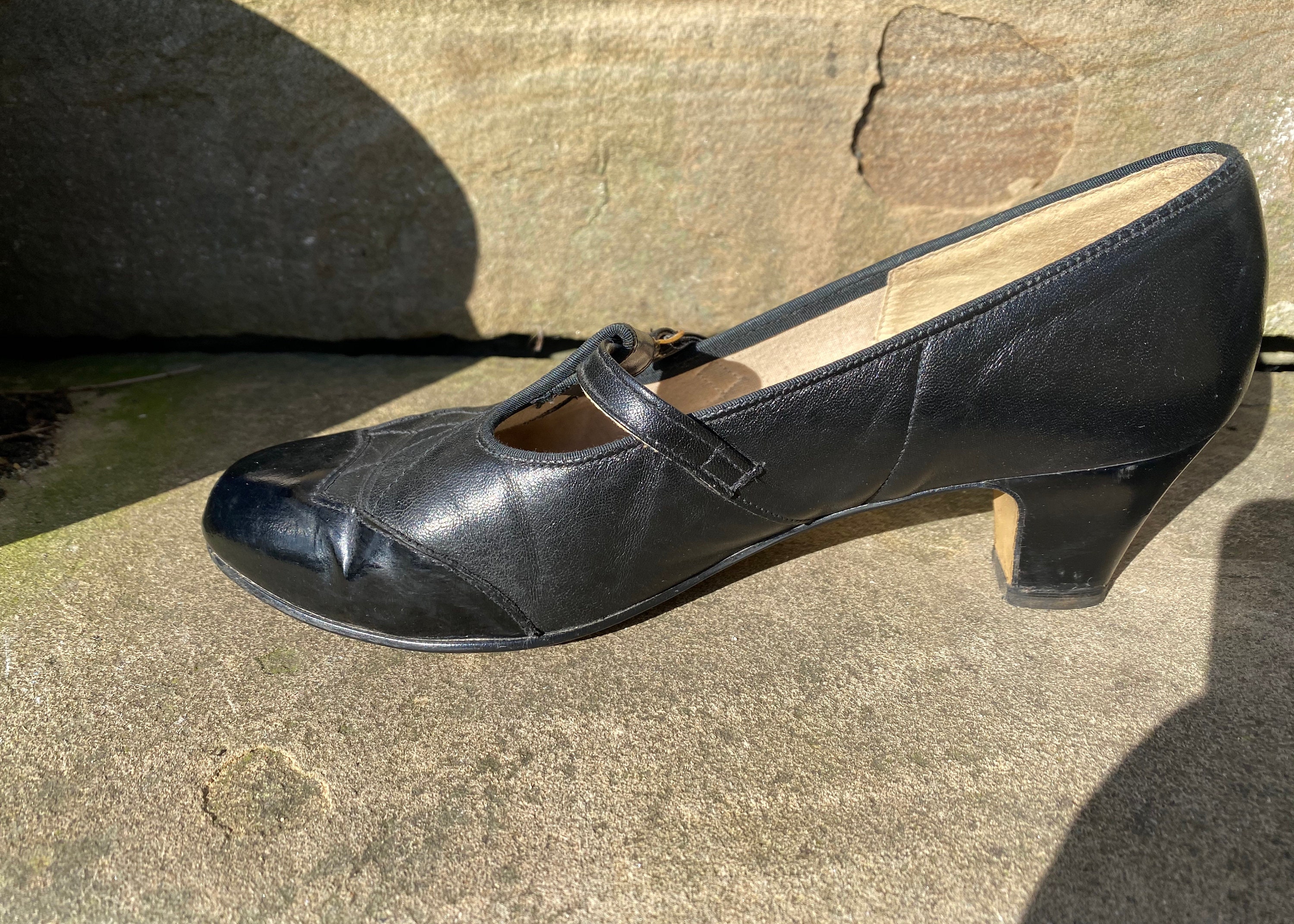 Vintage black leather shoes Mary Jane shoes t bar shoes Etsy