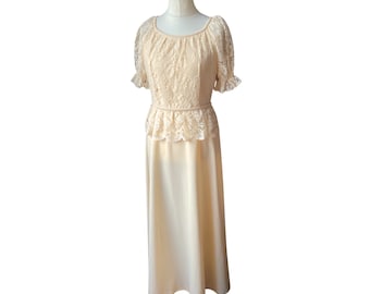 Vintage Cream Maxi Dress with Lace Bodice & Puff Sleeves. 70s Full Length Dress for Weddings and Special Occasions. Approx U.K. size 10-12