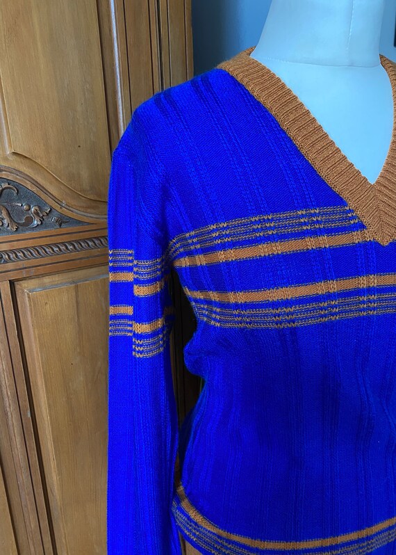 Vintage v neck jumper. Blue ribbed sweater with m… - image 3