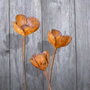 Rusty Metal Poppy Flower Sculpture: Handmade Garden Art Decoration