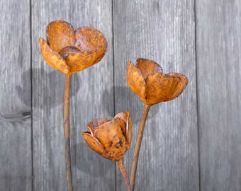 Rusty metal Poppy Flower sculpture / garden art decoration / outdoor sculpture / plant supports / rusty flowers -