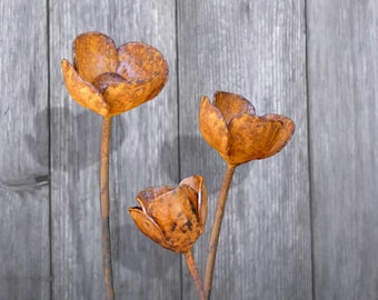 Rusty Metal Poppy Flower Sculpture: Handmade Garden Art Decoration