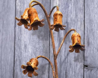 Rusty Metal Bluebell Garden Sculpture: Handmade Outdoor Art