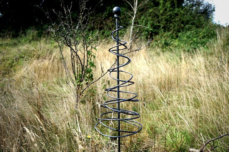 Metal Tree / handmade tree sculpture / garden art decoration / outdoor sculpture / plant supports / handmade welded art afbeelding 8