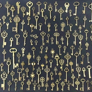 Small Assorted Mixed Skeleton Key Charms Antique Bronze, Wholesale Key Charms Collections, Key Charms Pendants, Small Keys, Random Shipped