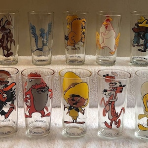 Complete Set of 18 Looney Tune/warner Brothers/pepsi 1973