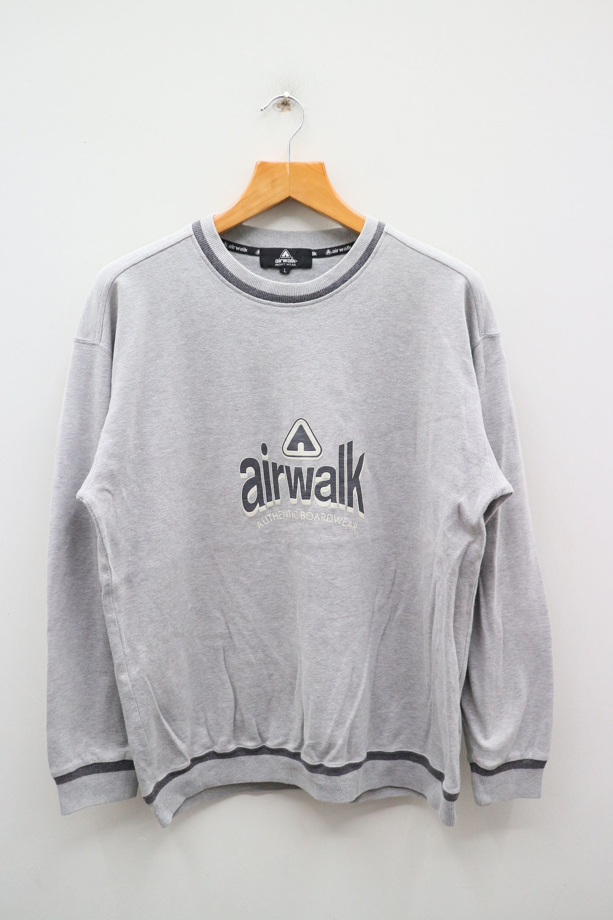 airwalk pullover
