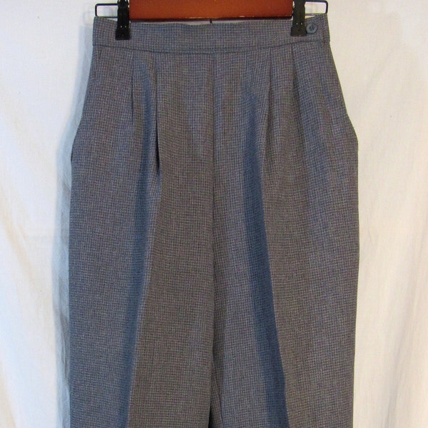 80s Vintage Levi's Bend Over Women's Pleated 2-Way Stretch Polyester Gabardine High Waist Pants, Size 26" x 32", Gray Tweed, Made in USA