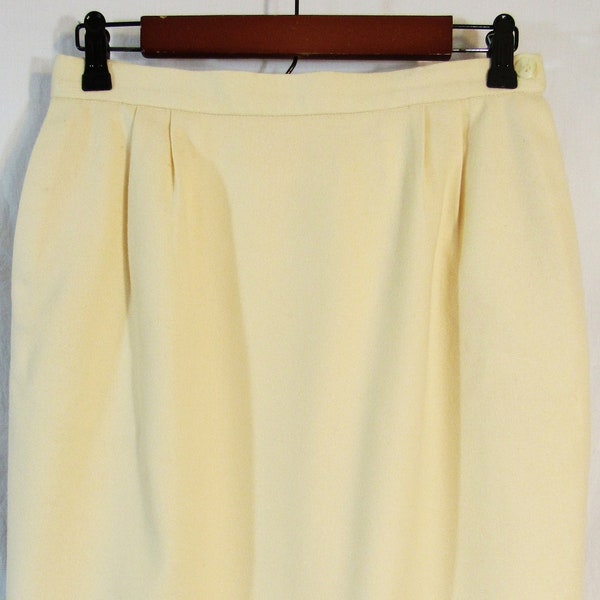 Smooth! 1980s Vintage Pendleton Women's Cream Wool Lined Pencil Skirt, Size: 28" x 28", Made in USA