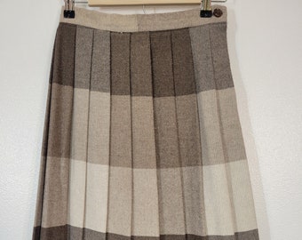 Vintage 1970s Unknown Brand grayish brown wool striped pleated skirt women's 24" x 29" Beautiful skirt, heavy wool, lined!