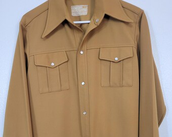 Vintage Trego's Westwear 1970's pearl snap western shirt groovy pointed collar heavy polyester (gabardine?) mustard brown Oklahoma! Size 42R