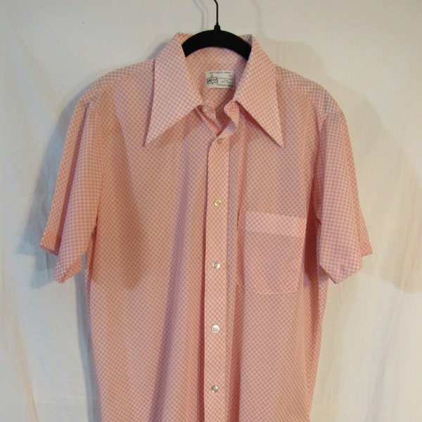 Vintage 1970s Unworn Kmart Knit Sheer Pink and White Polyester? Stylized Check Pointy Collar Short Sleeve Shirt Men's 15 1/2 Chest 42"