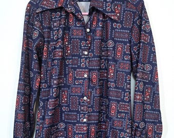 Vintage 70's women's disco blouse shirt! Button front, 40" bust, wild pattern, big collar, custom or home made shirt? Mint condition!