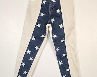 Vintage VIVRE Jeans! white with blue and star panels and pockets! 1990's vintage, excellent shape, measures 23x28. Wild! Patriotic?
