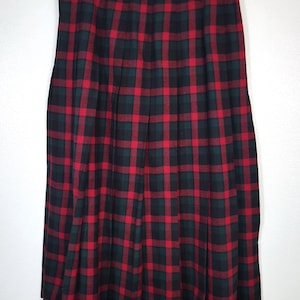 Pendleton pure wool plaid pleated skirt! measures 28" x 32". 1990's, red, green, and black tartan plaid, freshly cleaned, unworn condition!