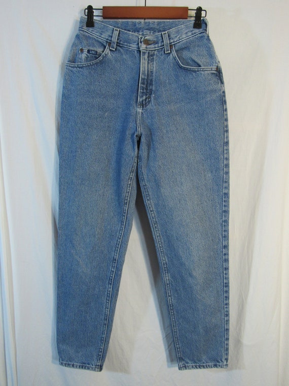 Vintage 1980s LEE 1889 Women's Size 6 28 X 29 Actual Medium Wash High Waist  Tapered Leg Blue Denim Jeans, Excellent Condition 