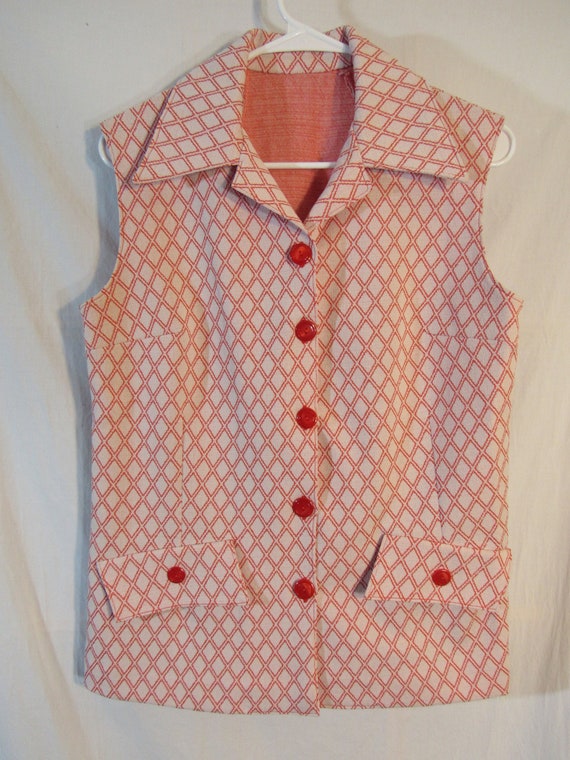 Vintage 1970s Red/White Lattice/Argyle Polyester K