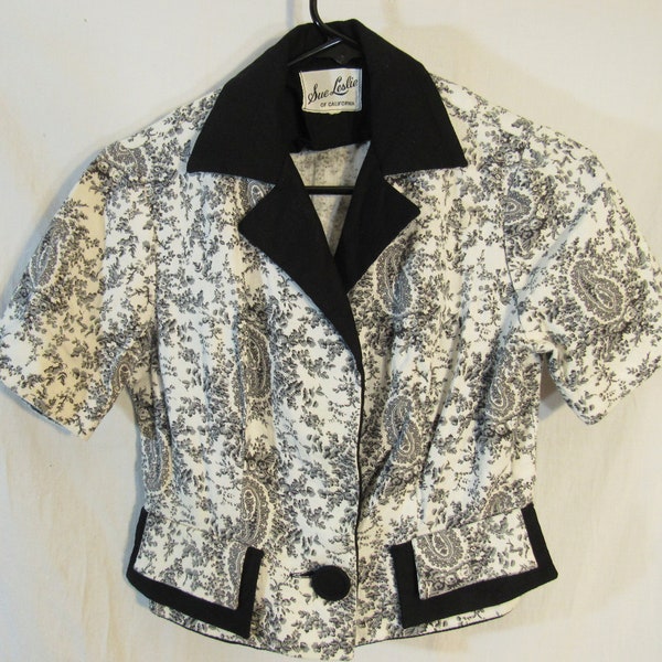 Vintage Sue Leslie 1950s Paisley Floral Black/White Cropped Short Sleeve Jacket Blazer Women's Bust 32" California near mint!