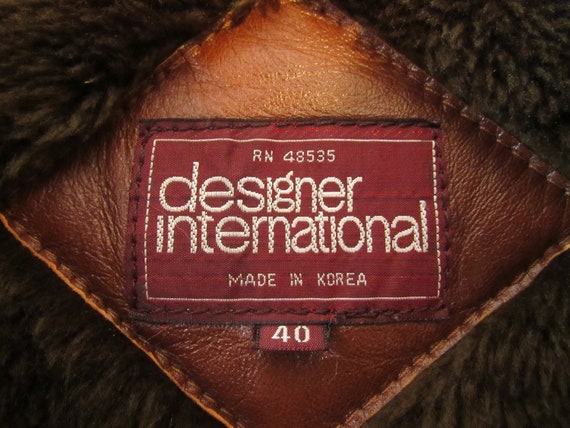 Hip! 70s Vintage Designer International by Van Heusen Men's Button