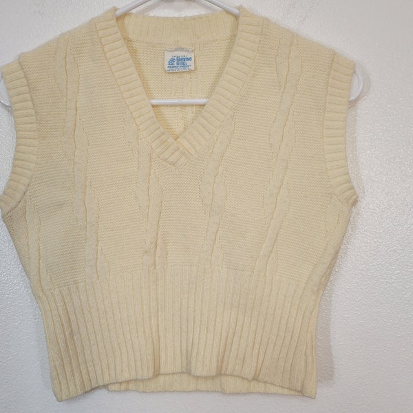Wow! Vintage 1970s Sears Growing Girl cream acrylic knit girls' pullover sweater vest chest across 30" cropped short style unworn?