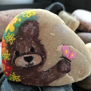 Painted stone/bear/flowers/gift/lucky charm