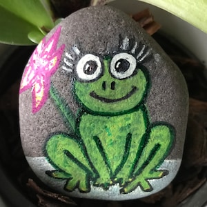 Painted Stone/Frog/Gift/Lucky Charm