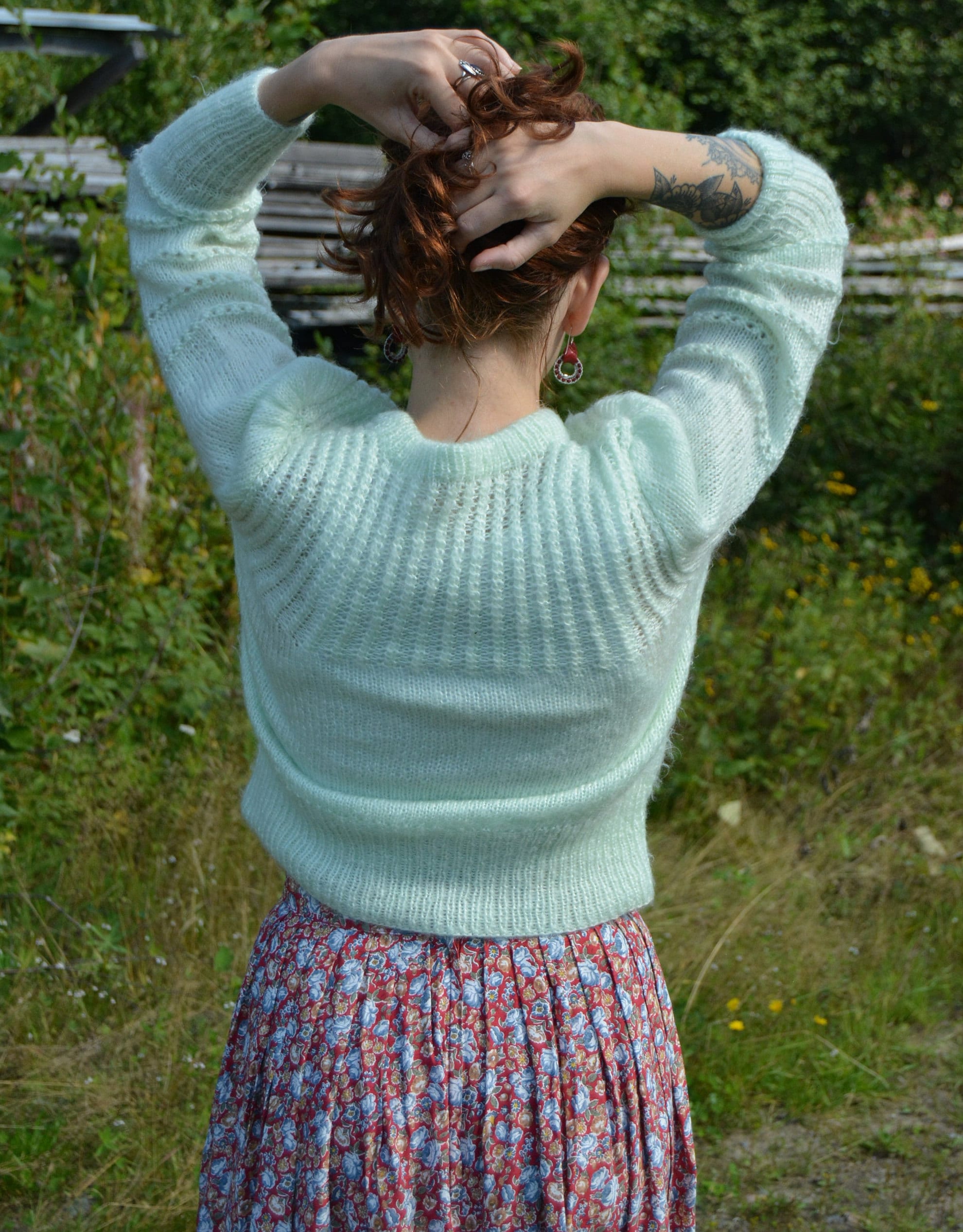 Mint Green Sweatshirt//knitted//handmade//short//vintage - Etsy Sweden