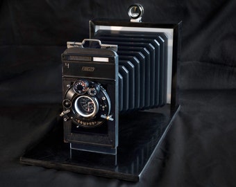 Light Leak 4 - Shutter Camera Clock & Light