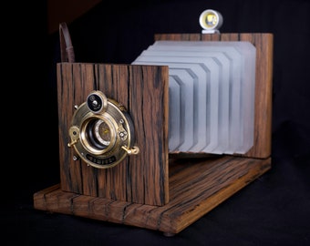Light Leak 2 - Shutter Camera Clock & Light