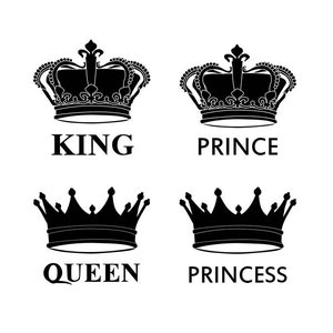 Könnte beinhalten: Vier schwarze Silhouettenkronen mit den Worten "KÖNIG", "KÖNIGIN", "PRINZ" und "PRINZESSIN" unter jeder Krone.