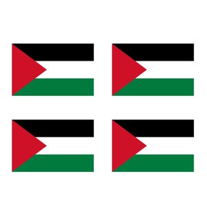 Puede incluir: Cuatro banderas palestinas idénticas, cada una con tres franjas horizontales: negra, blanca y verde. Un triángulo rojo se encuentra en la esquina superior del lado del asta.