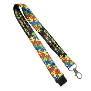 Tengo autismo, por favor tenga paciencia, cordón impreso, correa para el cuello, soporte de identificación, rompecabezas en zigzag, conciencia