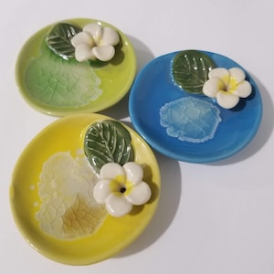 Ceramic Round Pond with Flower candle and incense holder