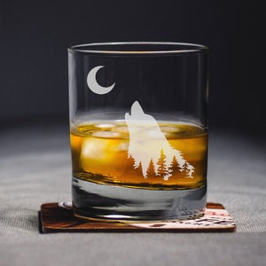 Wolf Whiskey Glass | Wolf Rocks Glass - Wolf Glass - Wolf Gift - Wolf Howling