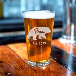 Papa Bear Beer Glass - Gift for New Dad - Beer Glass - Beer Gift - Beer Mug - Beer Glasses - Custom Beer Glass - Engraved Beer Glass