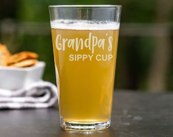 Grandpa's Sippy Cup - Funny Gift for Soon to be Grandpa - First Time Grand Dad Gift - New Grandpa, Papa, Pop Pop Christmas Gift. Beer Glass