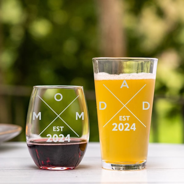 New Parents Glass Set. Wine and Pint Glass Set. Soon To Be Parents Gift. New Mom and New Dad Gift. Stemless Wine and Pint Glass Set