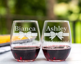 Bridesmaid Gift Wedding Wine Glass - Maid of Honor Gift Matron of Honor Gift. Matching Bridesmaid Wine Glasses. Custom Bride Wine Glass Gift