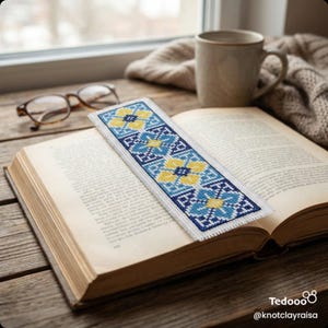 Bladwijzerpatroon mediterrane tegel kruissteek – blauw azulejo geometrisch borduurwerk (pdf-download)